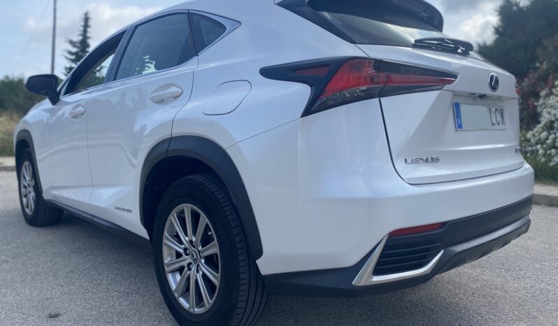 LEXUS NX 300H 198CV lleno