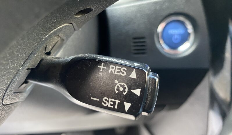 TOYOTA AURIS FEEL HIBRIDO lleno