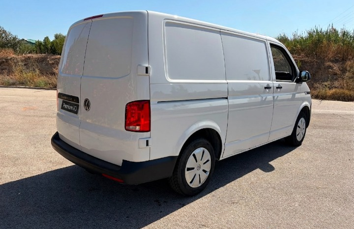 VW TRANSPORTER T6.1 110CV lleno