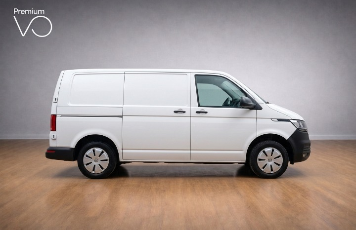 VW TRANSPORTER 6.1 110CV lleno