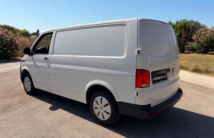 VW TRANSPORTER T6.1 110CV lleno
