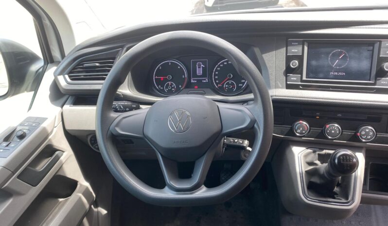 VW TRANSPORTER 6.1 110CV lleno