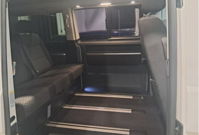 VW CALIFORNIA TOUR TDI 150CV lleno