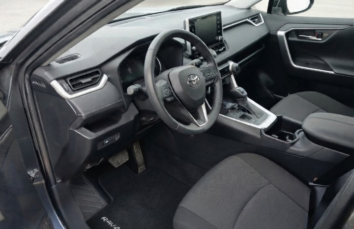 TOYOTA RAV4 ADVANCE 220H lleno
