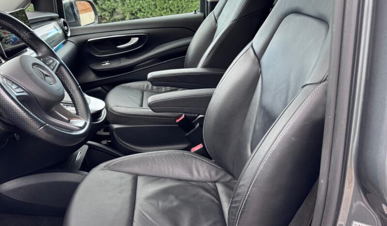 Mercedes V-220d Larga Avantgarde lleno
