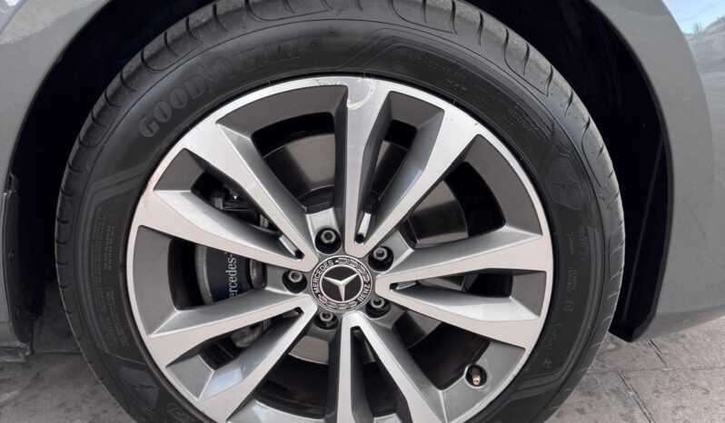 Mercedes V-220d Larga Avantgarde lleno