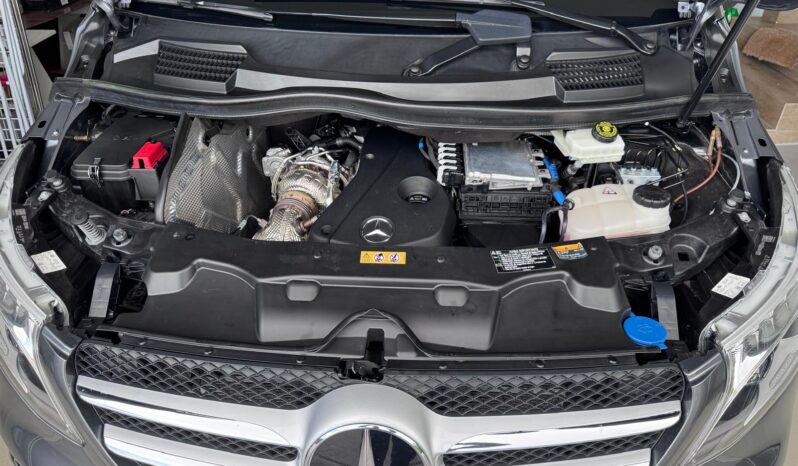 Mercedes V-220d Larga Avantgarde lleno